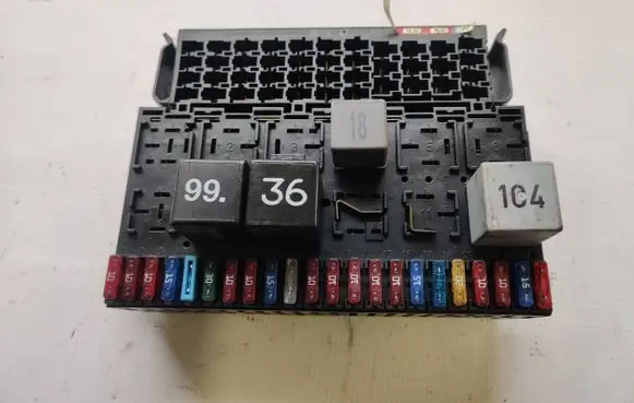 Volkswagen Multivan T4 Fuse box set 357937039