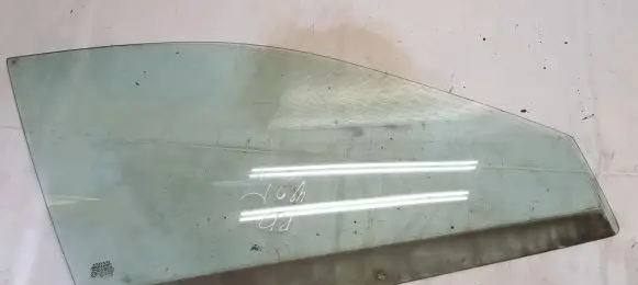 Volvo S40, V40 Front door window glass four-door