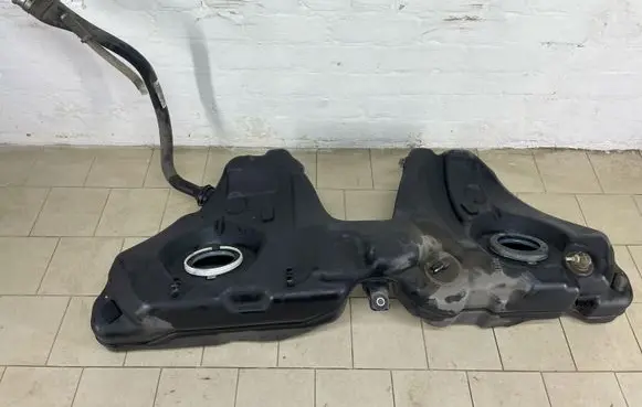 BMW 6 E63 E64 Fuel tank 