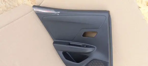 Opel Mokka B Rear door card panel trim