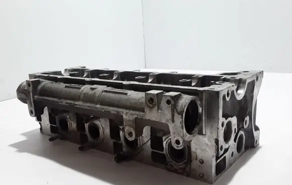 Renault Kangoo I Engine head 110417781R