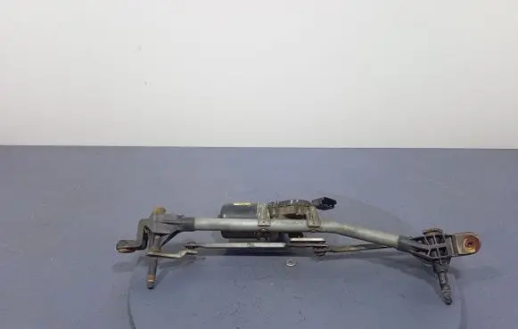 Renault Megane III Front wiper linkage and motor W000007226
