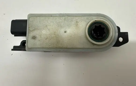Ford Explorer VI Radiator active air flap actuator L1MB8476AA MAGS0023D01