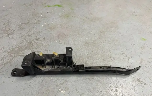 Alfa Romeo Stelvio Other engine bay part 058B