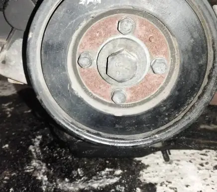 Opel Astra H Crankshaft pulley