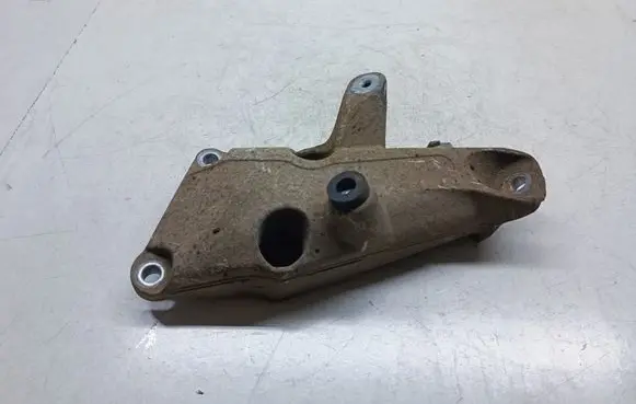 BMW 3 E90 E91 Engine mounting bracket 6776529 22116776529