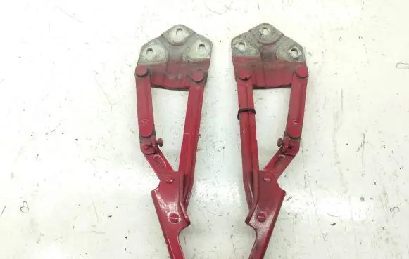 Volkswagen Caddy Engine bonnet/hood hinges 1T0823302