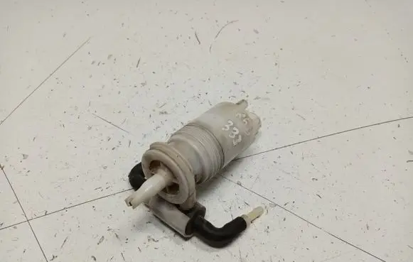 Mini One - Cooper R50 - 53 Windscreen/windshield washer pump 8377429 67128377429