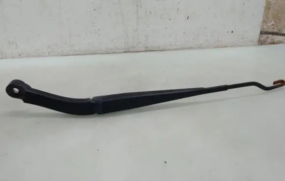 Chevrolet Epica Front wiper blade arm