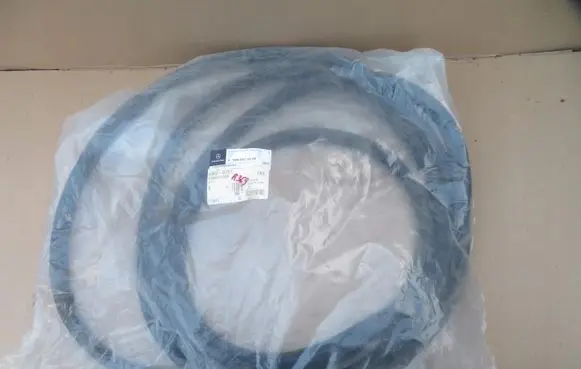 Mercedes-Benz Sprinter W906 Sliding door rubber seal A9066975698