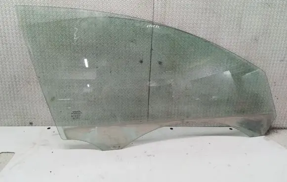 Volvo V50 Front door window glass four-door