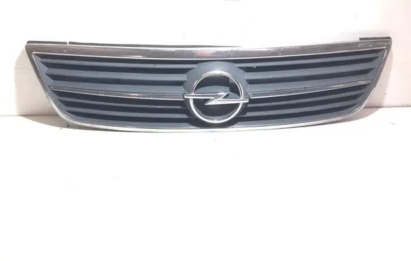 Opel Omega B2 Front bumper upper radiator grill 09184938