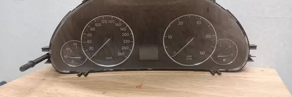Mercedes-Benz C W203 Speedometer (instrument cluster) 2035401148 1100802660