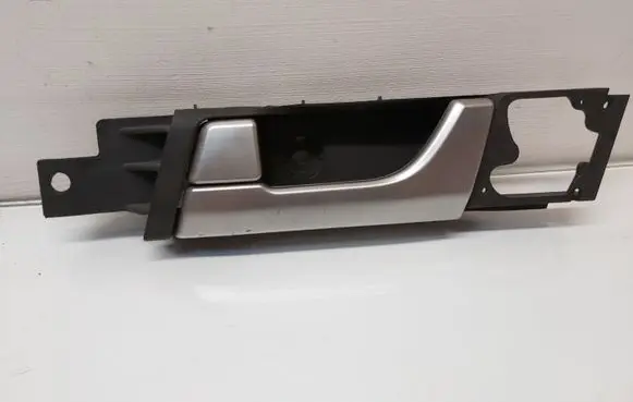 Chevrolet Captiva Rear door interior handle trim 200411