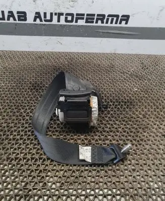 Mazda 3 II Rear seatbelt T89506T