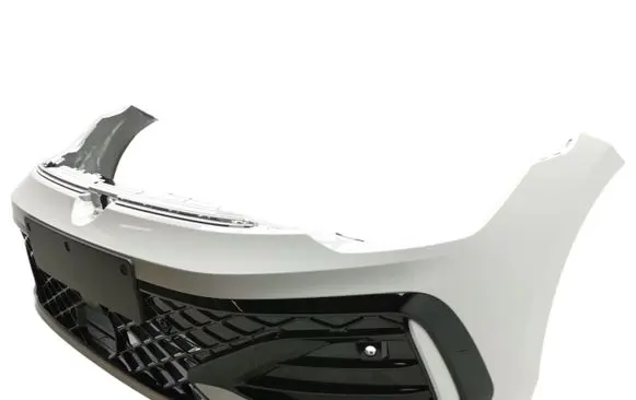 Volkswagen Golf VIII Front bumper 5H0807221AB LC9A