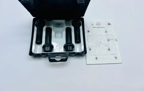 Mercedes-Benz GLC X253 C253 Anti-theft wheel nuts and lock A0019901707