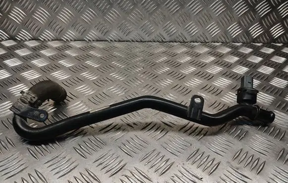 Volkswagen PASSAT B6 Engine coolant pipe/hose 5N0121070L 5N0121065