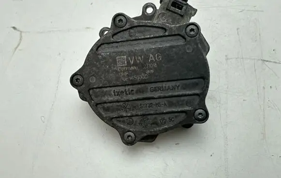 Audi A7 S7 4G Vacuum pump 06E145100Q