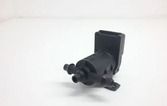 Mercedes-Benz E W210 Turbo solenoid valve A2029000178