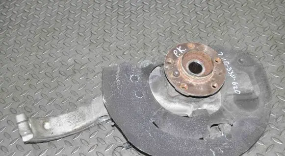 BMW X5 E70 Front wheel hub 6773783