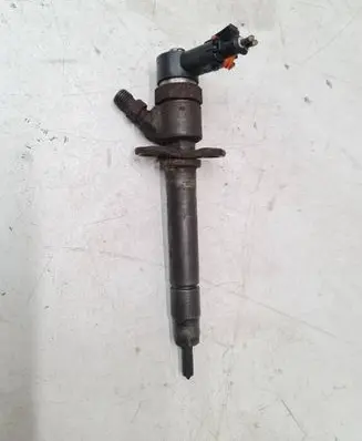 Volvo S60 Fuel injector 8658352 145110