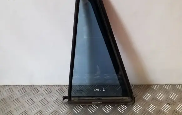Mercedes-Benz R W251 Rear vent window glass A2517300955