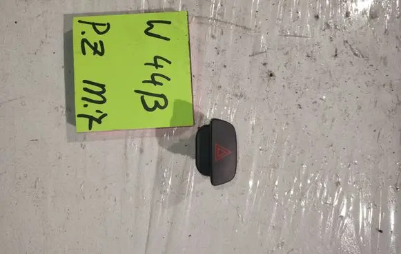 Ford Focus Hazard light switch 4M5T13A350AC