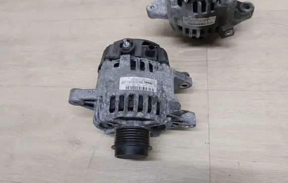 Toyota Auris E180 Generator/alternator 270600T190