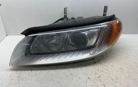Volvo V70 Headlight/headlamp 31383540 6336500000 25D0R0098006
