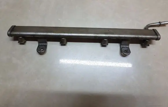 Dodge Caliber Fuel main line pipe