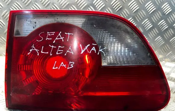 Seat Altea XL Rear/tail lights 5P8945094D 5P8945108B VP7CXX13404B