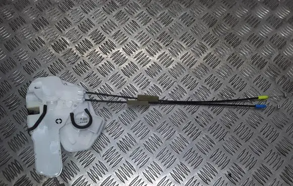 Mitsubishi ASX Front door lock A047218