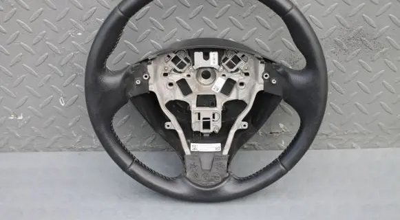 Nissan Note (E12) Steering wheel
