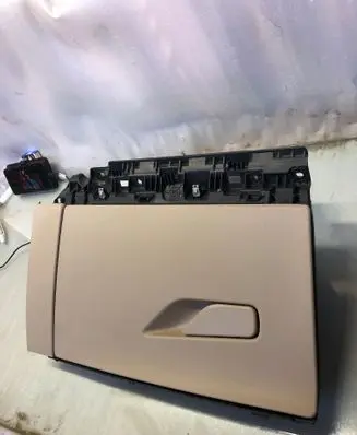 BMW X2 U10 Glove box 2607192x