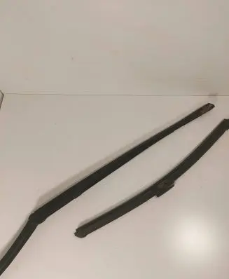 BMW 5 F10 F11 Front wiper blade arm 7182394