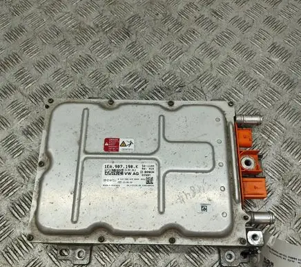 Voltage converter inverter