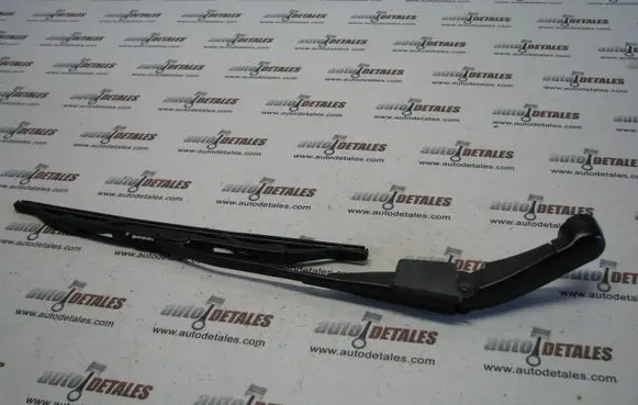 Honda CR-V Rear wiper blade arm