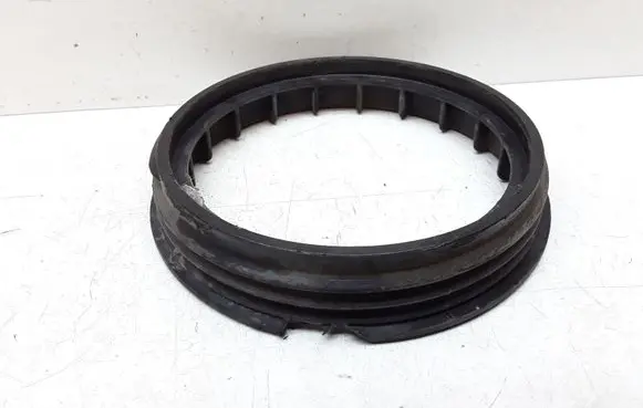 Volvo XC90 In tank fuel pump screw locking ring/nut 8649739