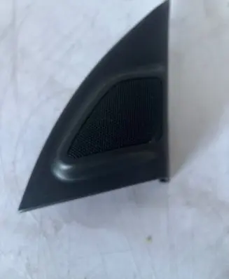 Volvo V70 Front door high frequency speaker 0781068 M5XUG 30781068