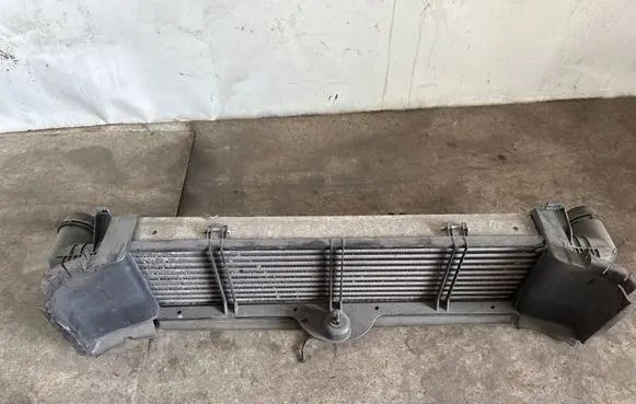 Mercedes-Benz SLK R172 Intercooler radiator A2045000200