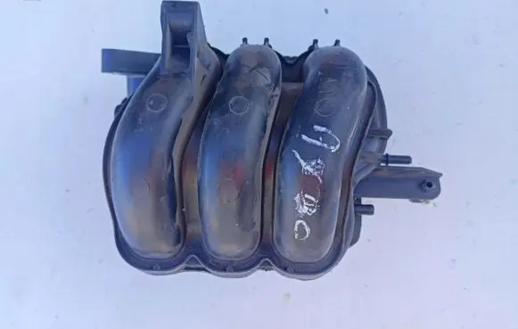 Toyota Aygo AB10 Intake manifold 85237y25yywwwyry5