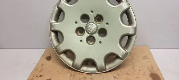 Chrysler Town u0026 Country IV R15 wheel hub/cap/trim 