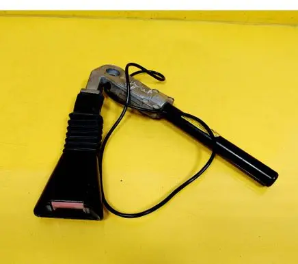 Opel Vectra B Front seatbelt buckle 90585748