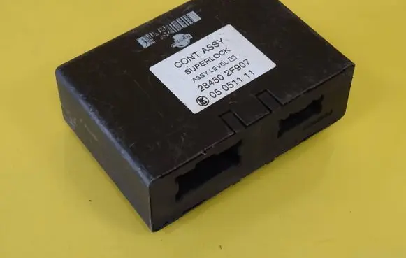 Nissan Primera Door central lock control unit/module 284502F907