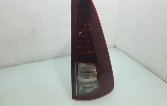 Renault Espace IV Rear/tail lights 8200394724