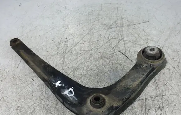Toyota Proace Front lower control arm/wishbone 9816863680