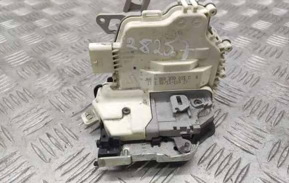 Audi A4 S4 B8 8K Rear door lock 8K0839015
