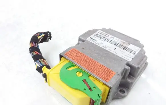 Audi A3 S3 A3 Sportback 8P Airbag control unit/module 8P0959655C 0285001666