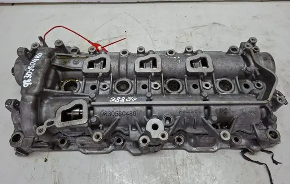 Peugeot 5008 II Rocker cam cover S27635886 9830580480